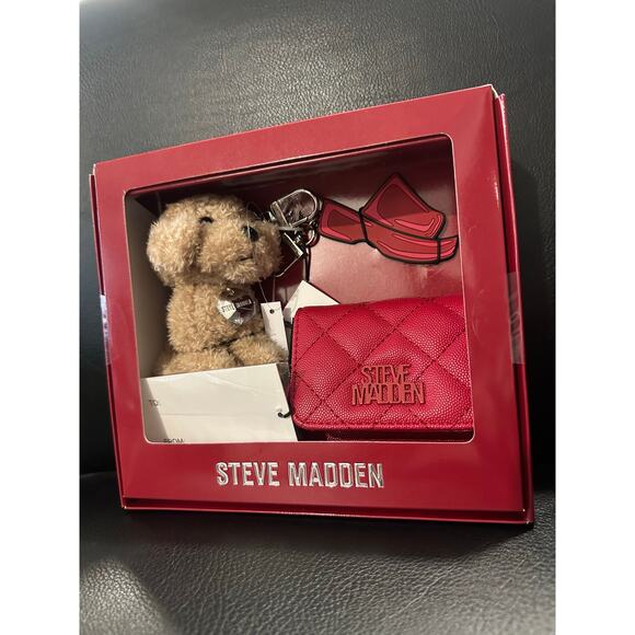 NIB 3pcs Steve Madden Red Wallet Gift Set - Picture 1 of 3